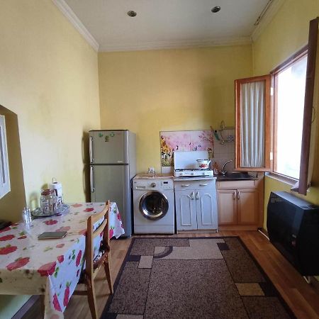 Edlen Appartement Tbilisi Buitenkant foto