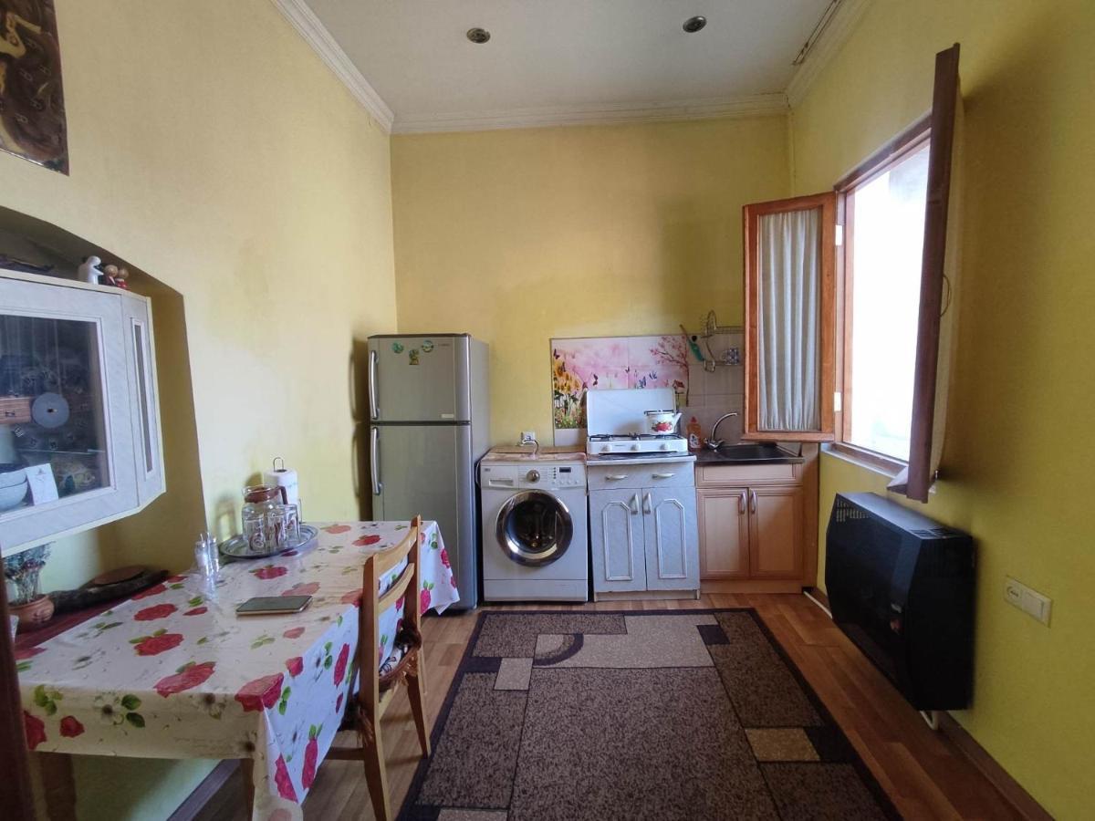 Edlen Appartement Tbilisi Buitenkant foto