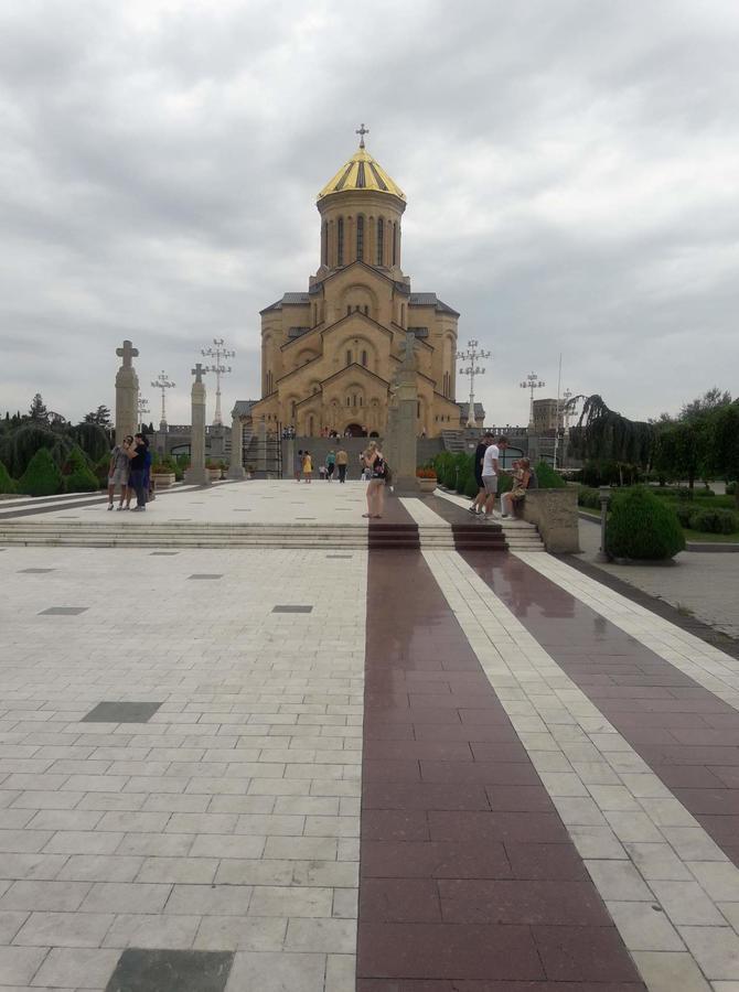 Edlen Appartement Tbilisi Buitenkant foto